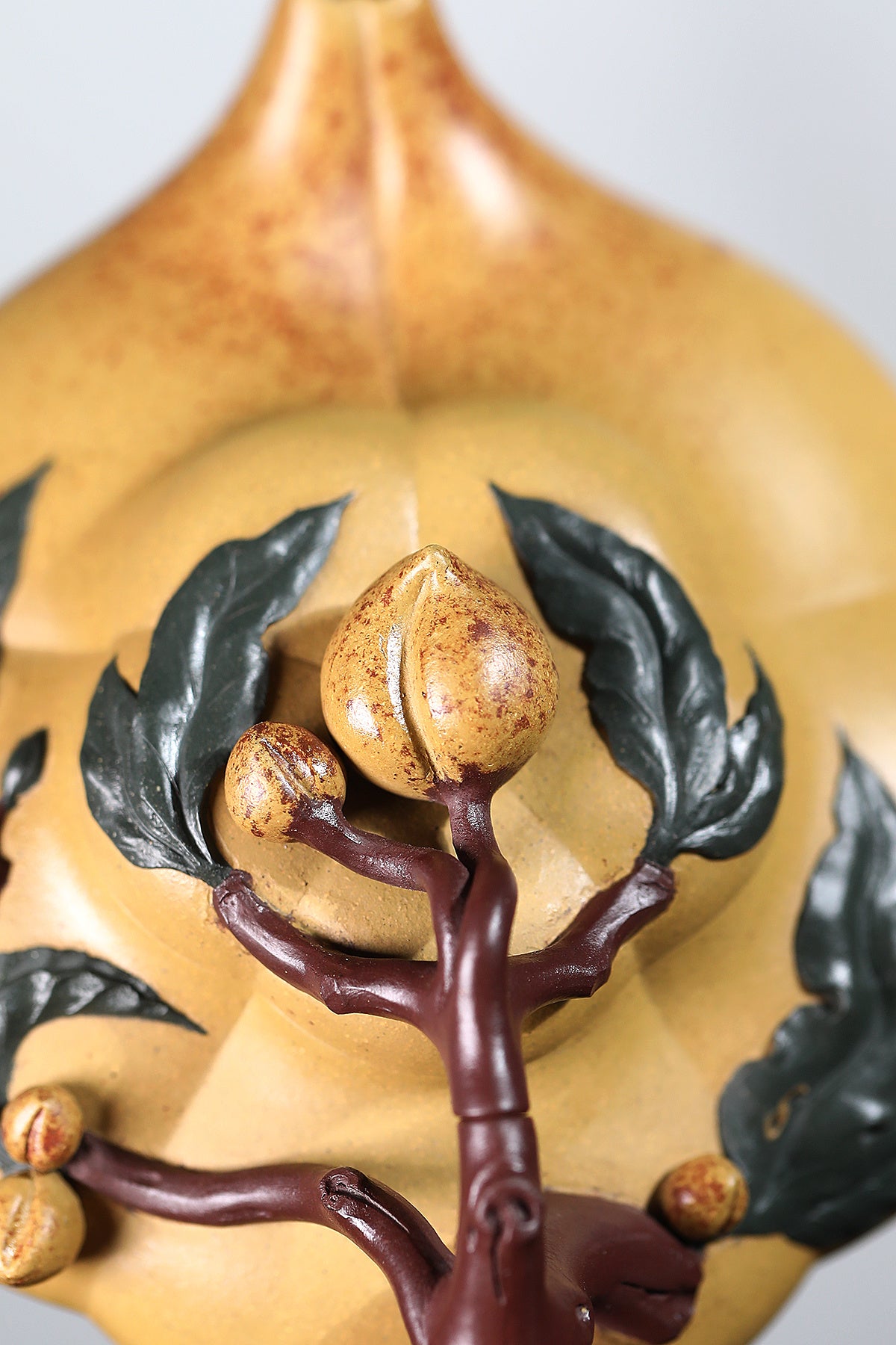 紫砂非遗花器泰斗·蒋蓉唯一嫡传｜蒋艺华亲制臻品【上合桃壶】原矿极品黄金段泥·260cc