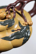 紫砂非遗花器泰斗·蒋蓉唯一嫡传｜蒋艺华亲制臻品【上合桃壶】原矿极品黄金段泥·260cc