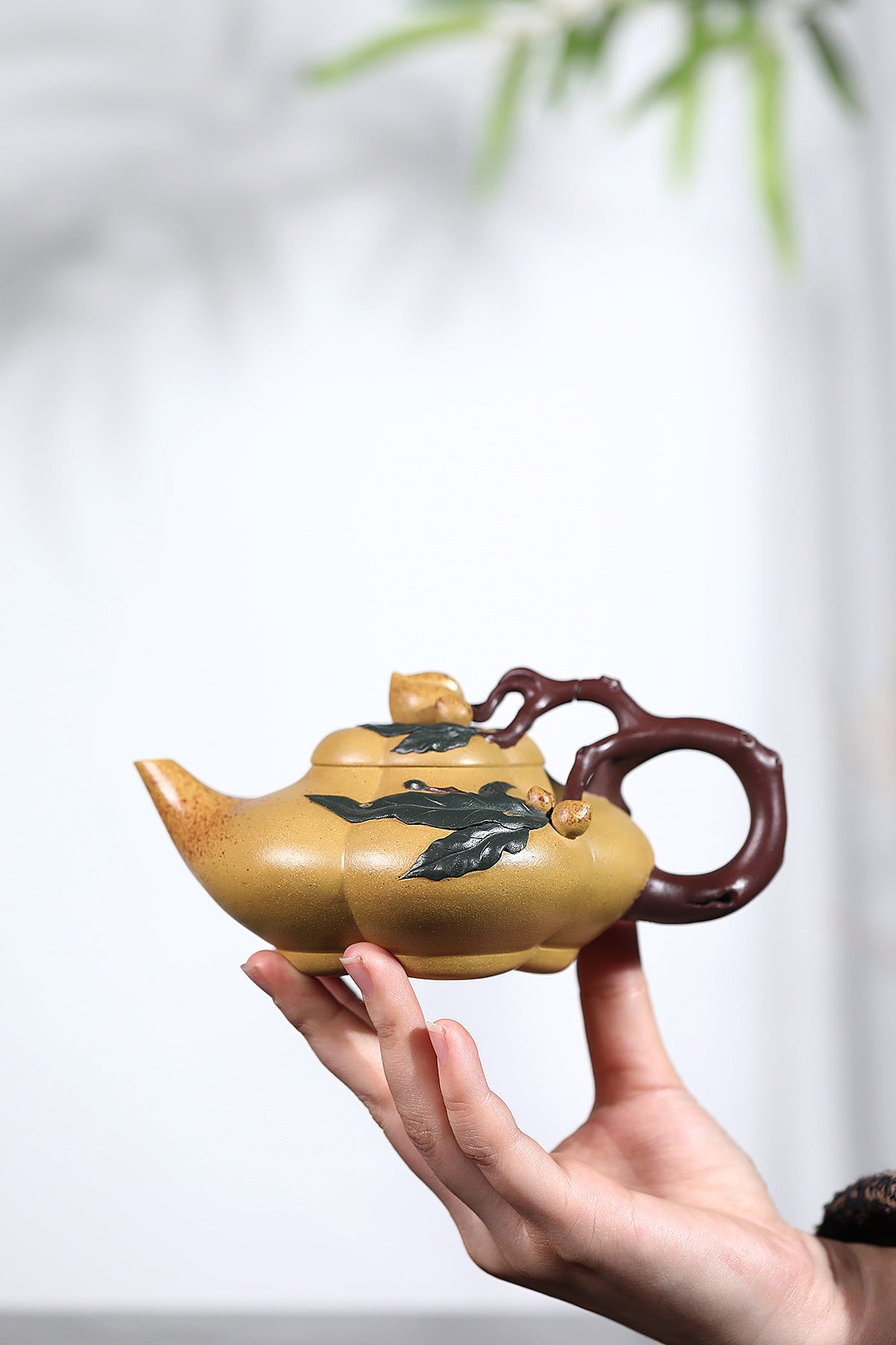 紫砂非遗花器泰斗·蒋蓉唯一嫡传｜蒋艺华亲制臻品【上合桃壶】原矿极品黄金段泥·260cc