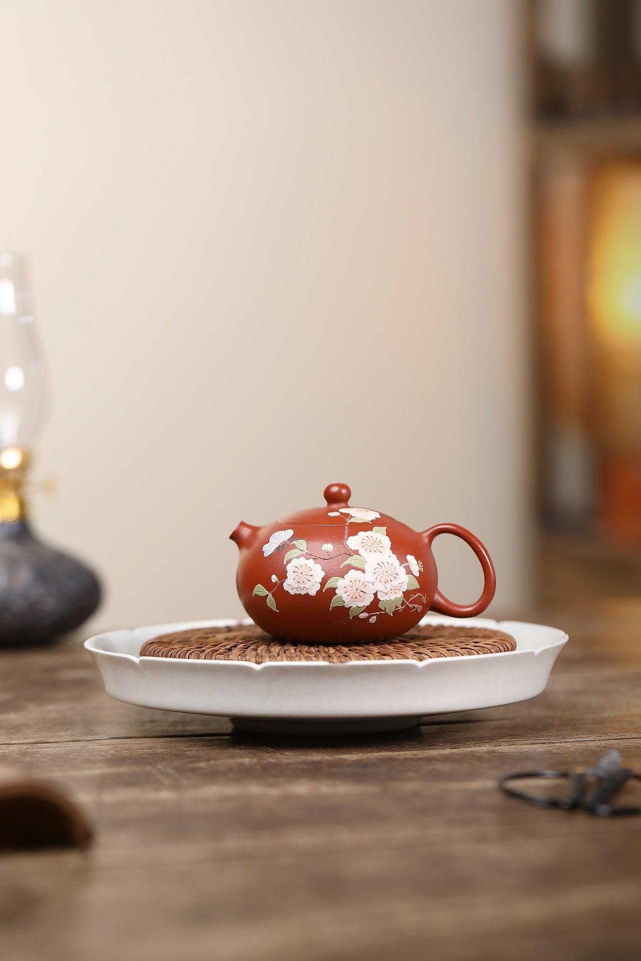 豆蔻西施·朱泥 精工•泥绘 容量：90cc内推球孔