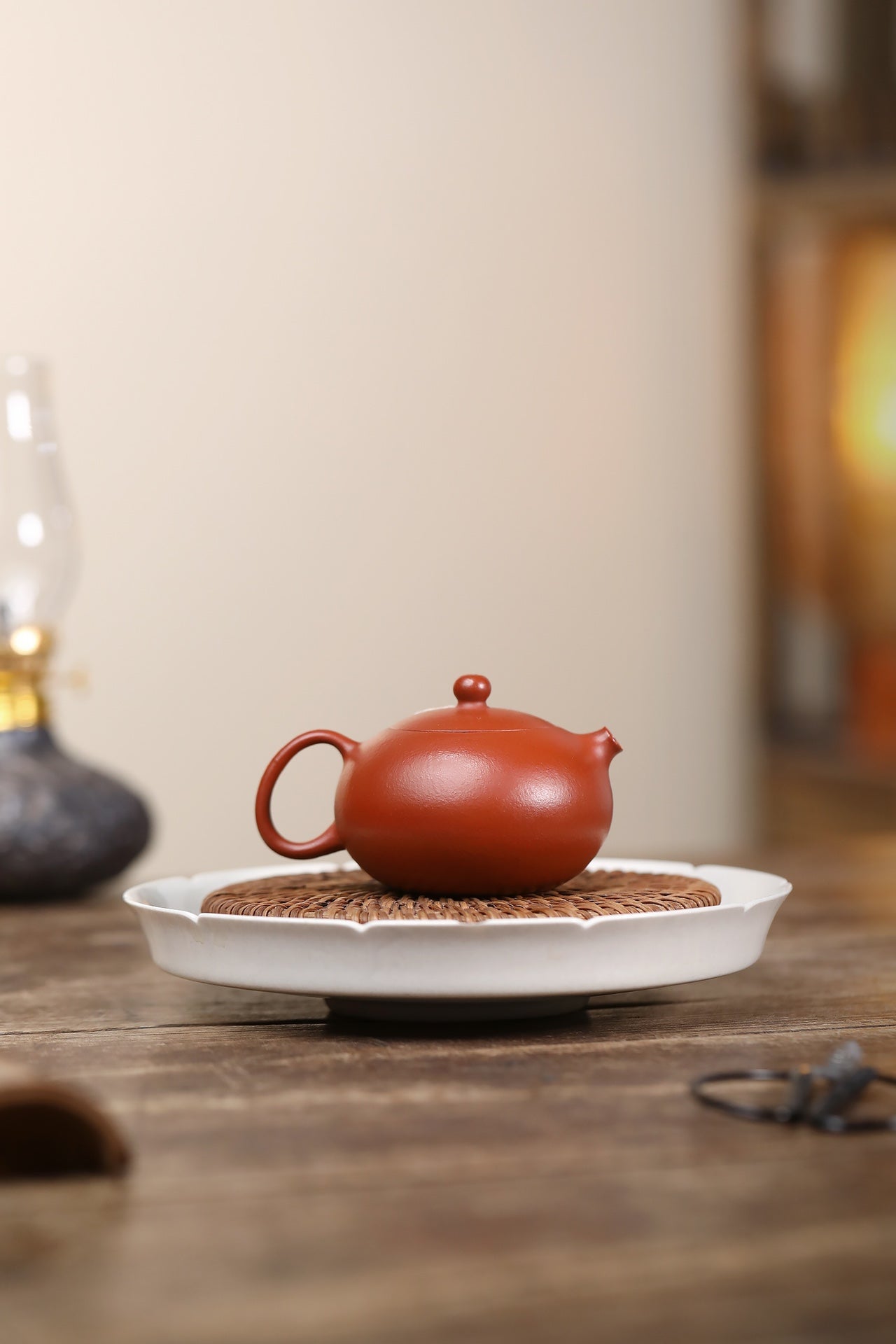 豆蔻西施·朱泥 精工•泥绘 容量：90cc内推球孔