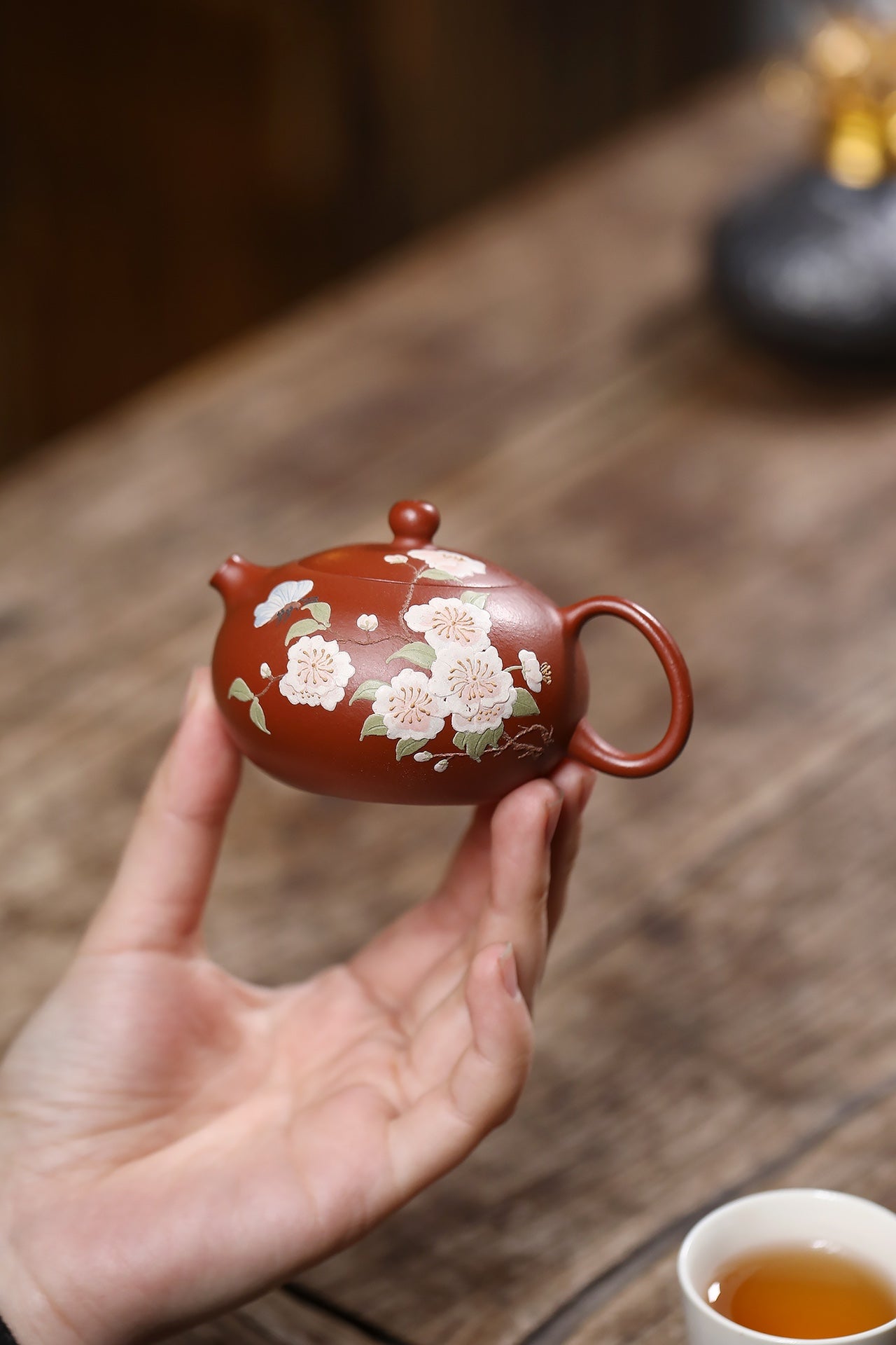 豆蔻西施·朱泥 精工•泥绘 容量：90cc内推球孔