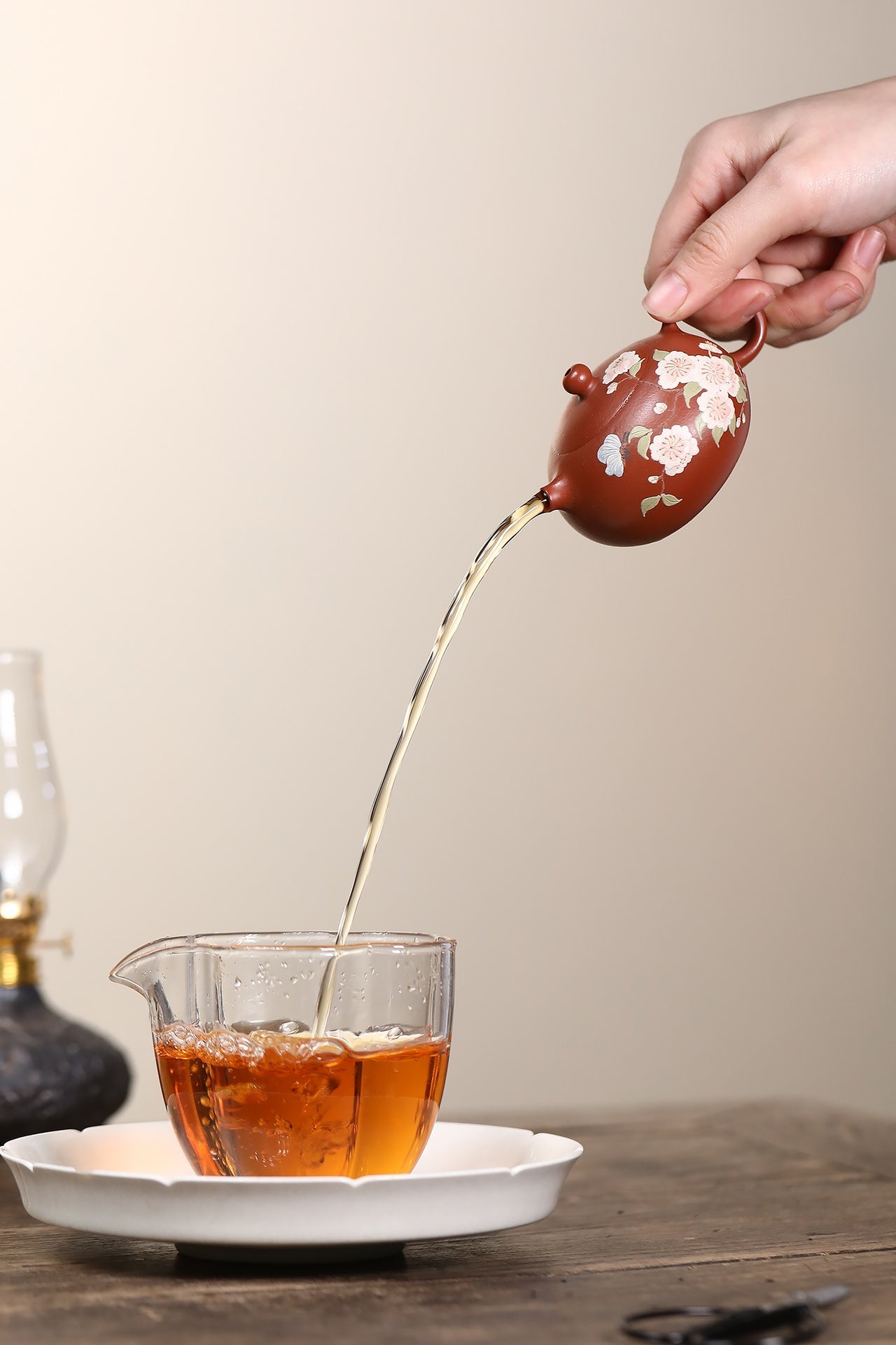 豆蔻西施·朱泥 精工•泥绘 容量：90cc内推球孔