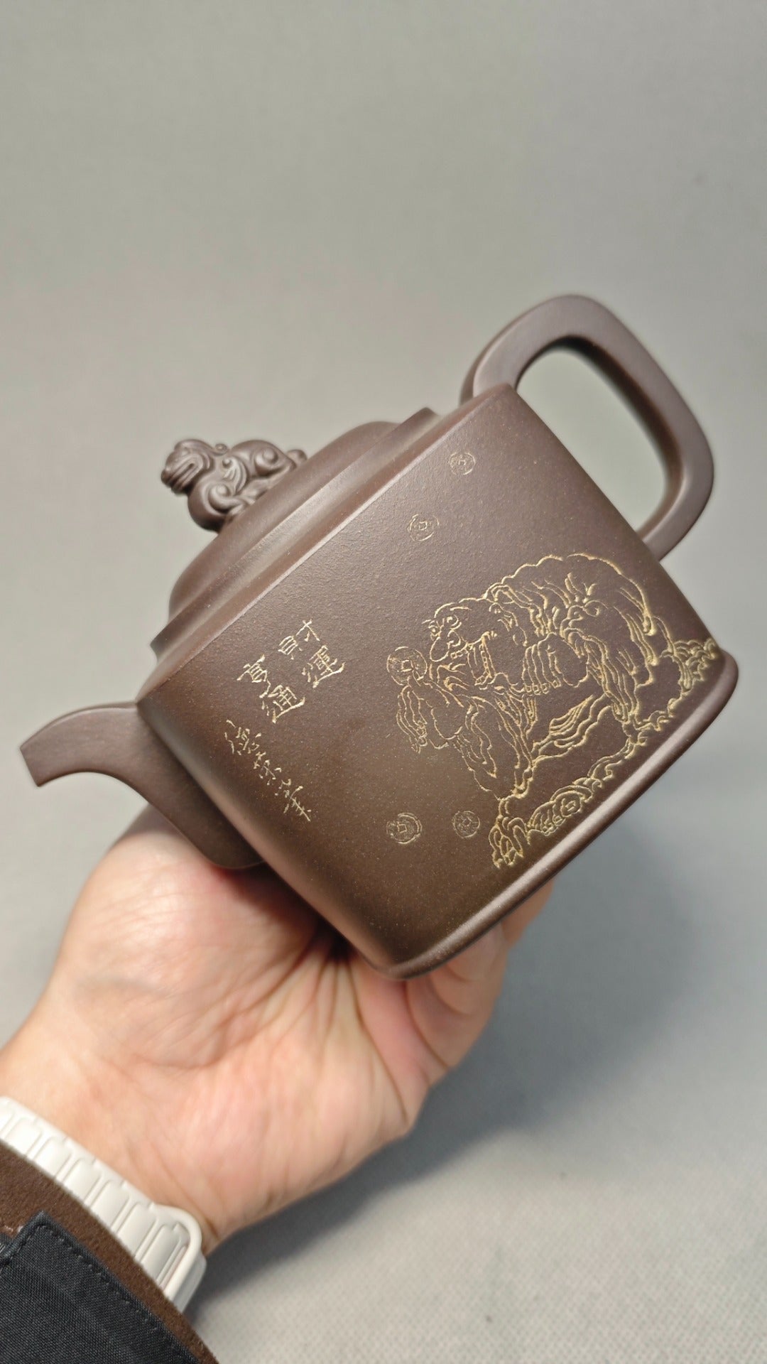 【四方至尊】 制壶：吴德荣（国家级高级工艺美术师） 泥料：原矿紫泥 容量：460cc