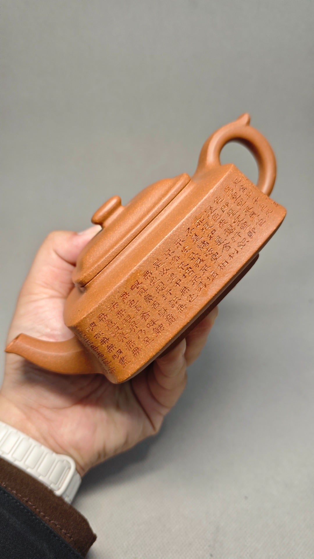 【四方玉璧】 制壶：龚彧（国家级工艺美术师） 泥料：原矿降坡泥 容量：260cc