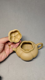 【上合桃】 泥料：原矿本山绿 容量：250cc 孔数：7孔