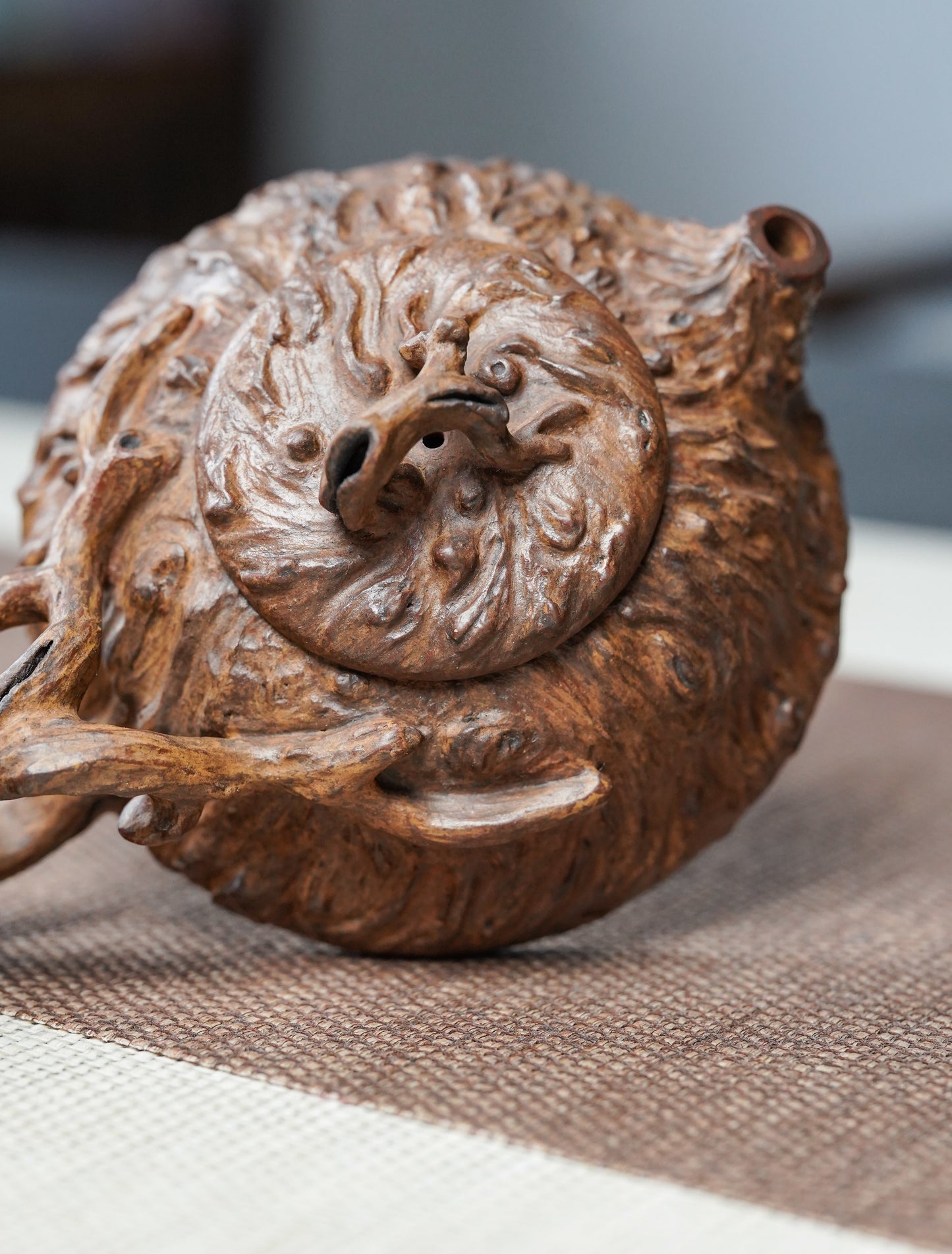 木韵砂魂·趣味天成紫砂界唯一·拍卖7.5万同系列【磐根树语供春】原矿极品段泥·墨泥·小红泥·110cc 小品