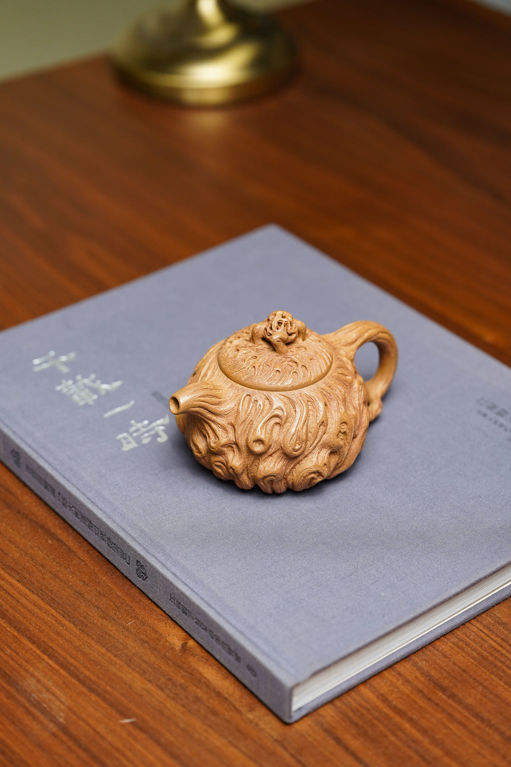 范泽锋嫡传·省大师邱爽紫砂潜力重器·大拍18万同系列【招财进宝供春壶】原矿极品黄金段泥·220cc