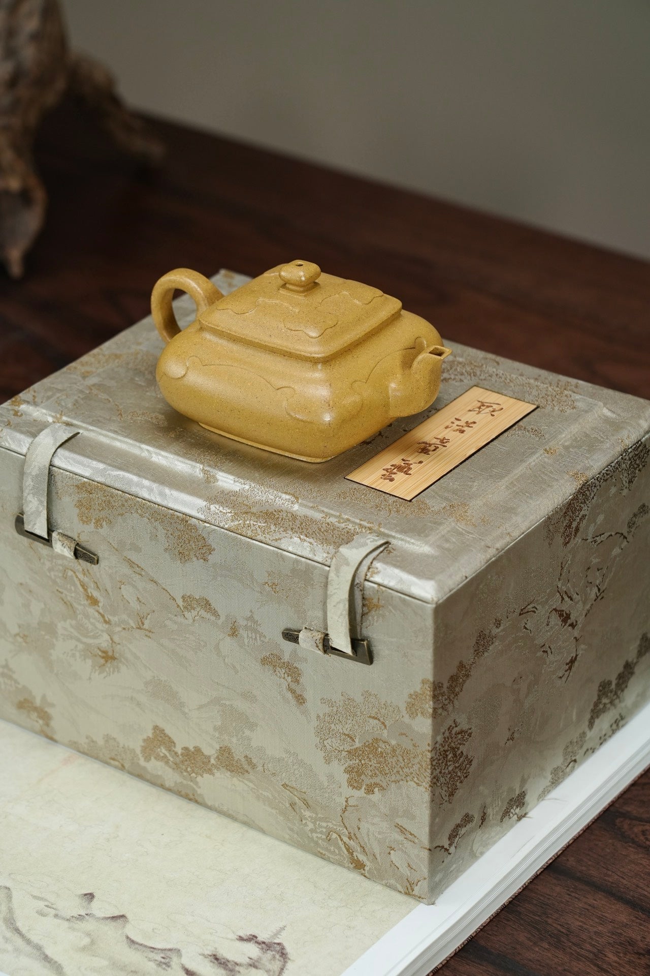 耿浩·方器臻藏 紫砂界80后方器巨匠扛鼎之作《帝乡仙驭壶》原矿极品本山绿泥·200cc