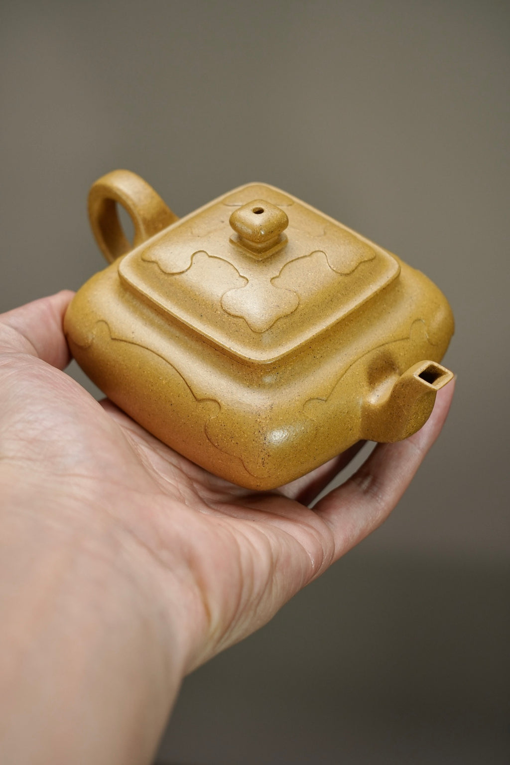 耿浩·方器臻藏 紫砂界80后方器巨匠扛鼎之作《帝乡仙驭壶》原矿极品本山绿泥·200cc