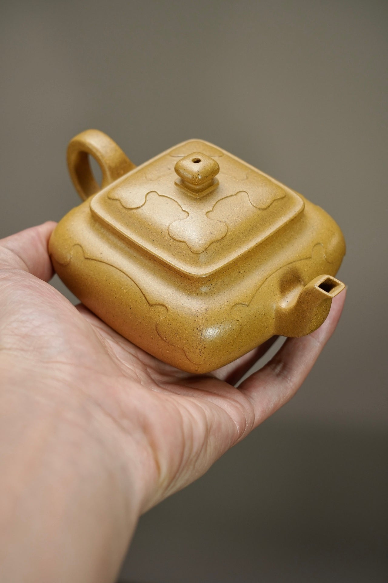 耿浩·方器臻藏 紫砂界80后方器巨匠扛鼎之作《帝乡仙驭壶》原矿极品本山绿泥·200cc
