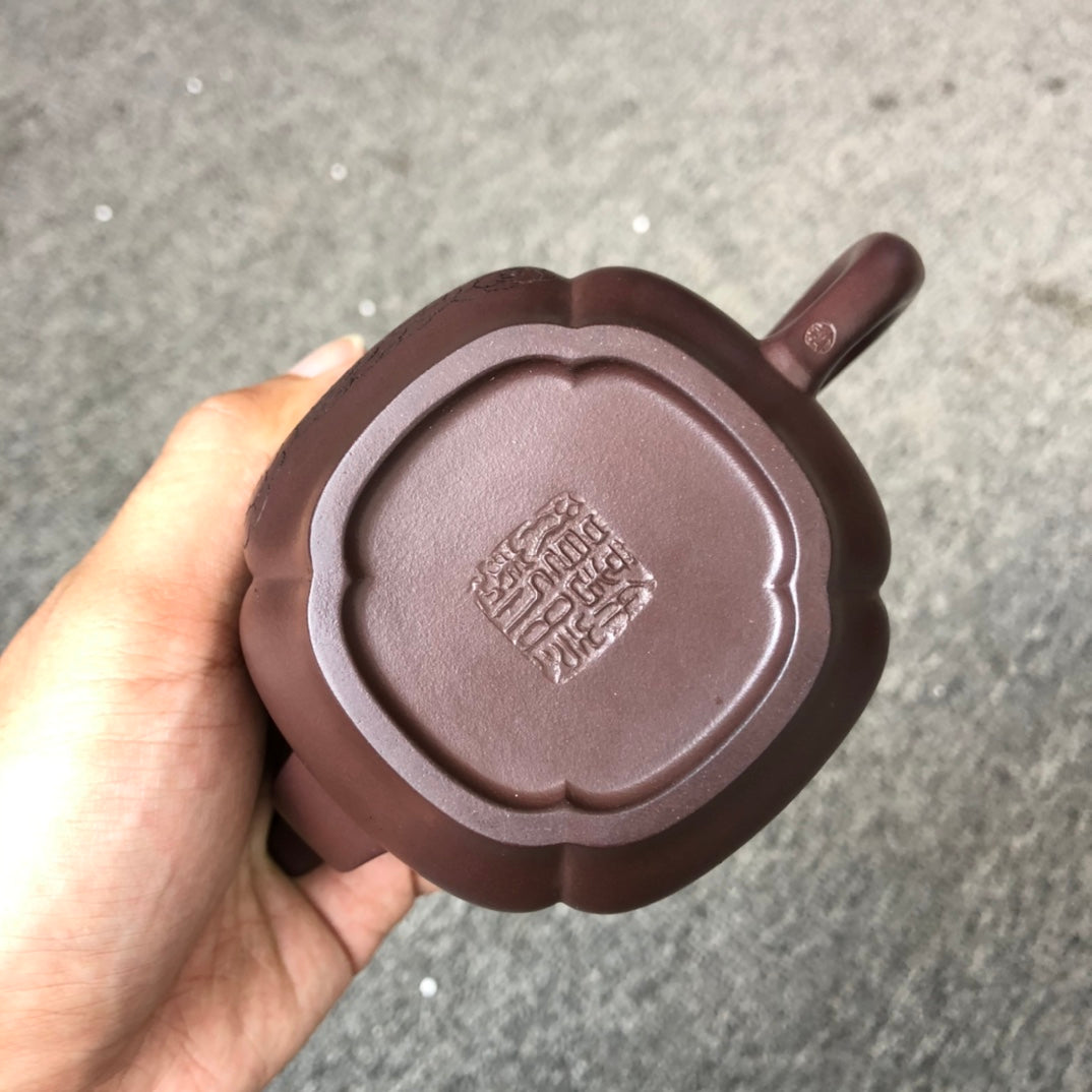 珍藏送礼级紫砂重器｜高级工艺美术师·许时娟 亲制【瑞气盈门壶】原矿优质老紫泥· 300cc