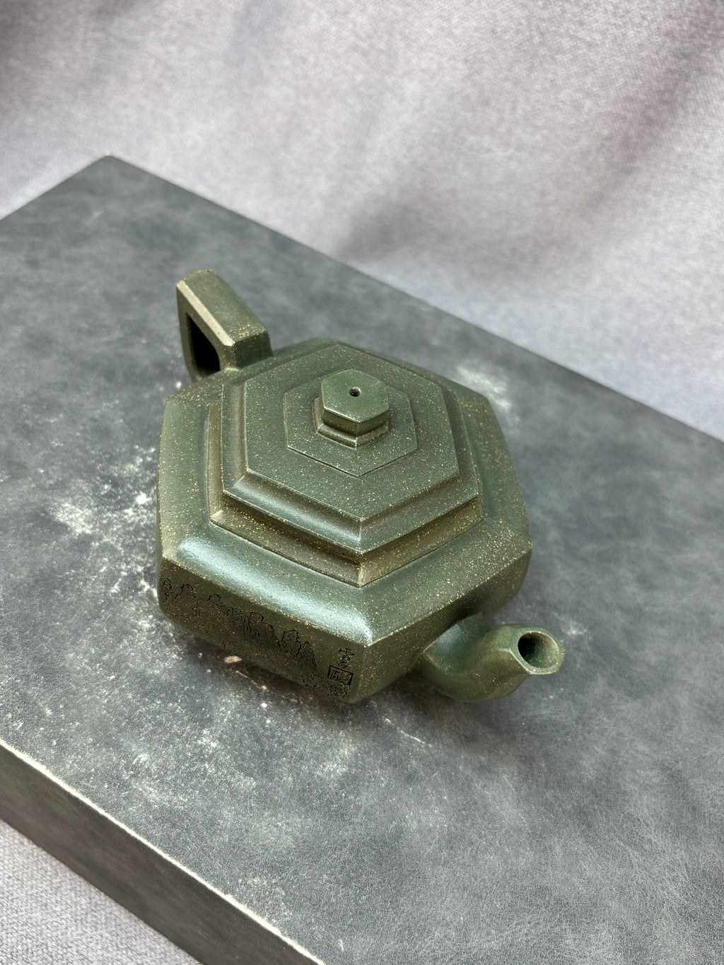 程辉大师 紫砂界功勋级领军人物·典藏臻品《六方雪华壶》原矿极品景舟绿泥·350cc