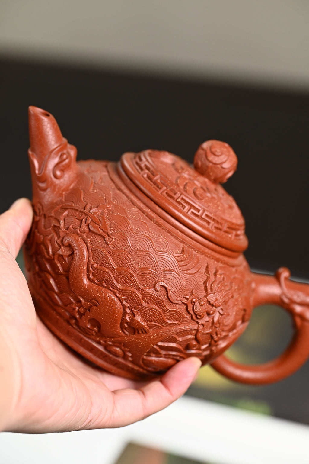 『龙腾盛世』 桂花砂·容量420cc·14孔出水·王岳龄·国家级正高级工艺美术师（双研高） - ZishaTeapotChina