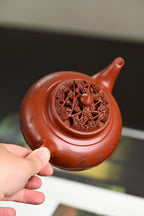 『暗香疏影』 极品皱皮朱泥·容量400cc·14孔出水·王岳龄·国家级正高级工艺美术师（双研高）
