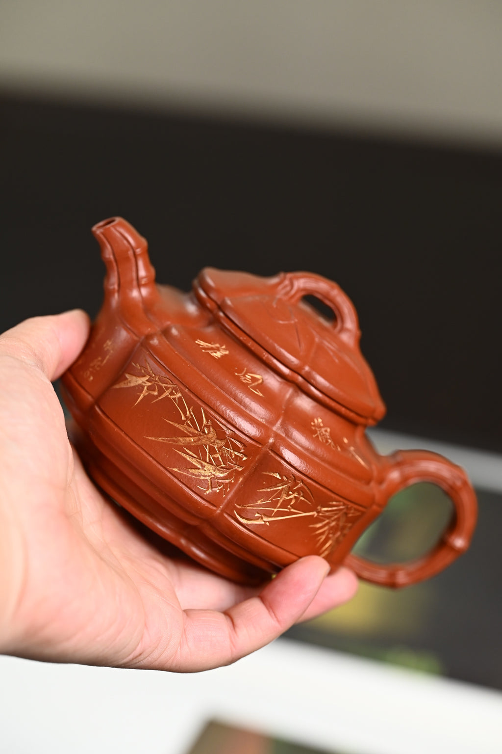 『六方竹鼓』 极品皱皮朱泥·容量300cc·9孔出水·王岳龄·国家级正高级工艺美术师（双研高）