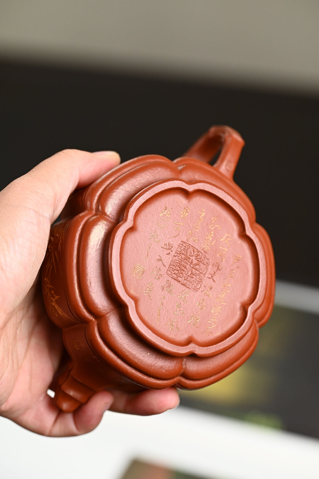 『六方竹鼓』 极品皱皮朱泥·容量300cc·9孔出水·王岳龄·国家级正高级工艺美术师（双研高）