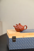 『鱼化龙』 极品皱皮朱泥·容量120cc·7孔出水·王岳龄·国家级正高级工艺美术师（双研高）