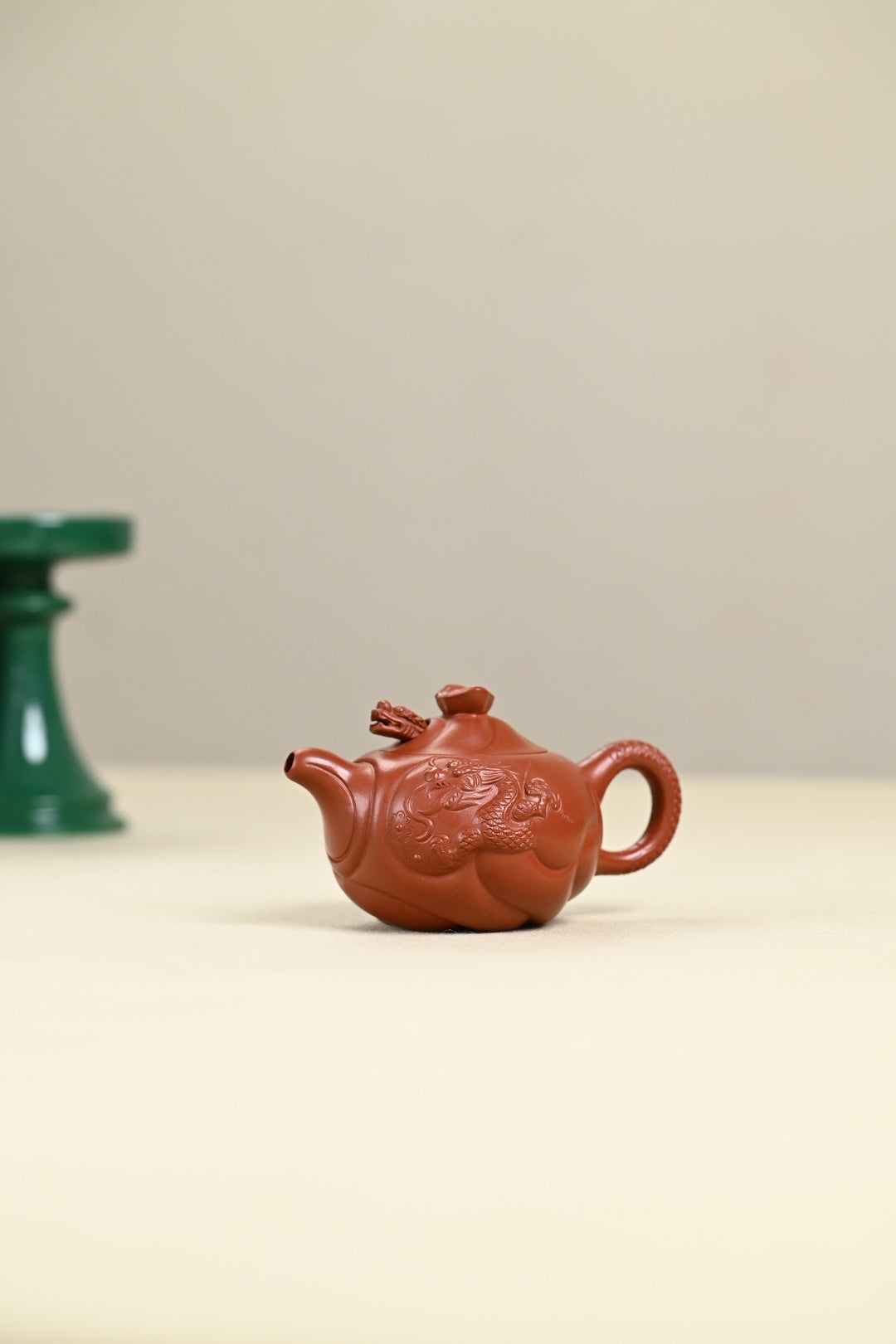 『鱼化龙』 极品皱皮朱泥·容量120cc·7孔出水·王岳龄·国家级正高级工艺美术师（双研高）