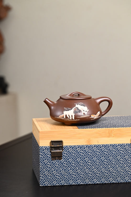 『景舟石瓢』 文革老紫泥·容量400cc·14孔出水·王岳龄·国家级正高级工艺美术师（双研高）