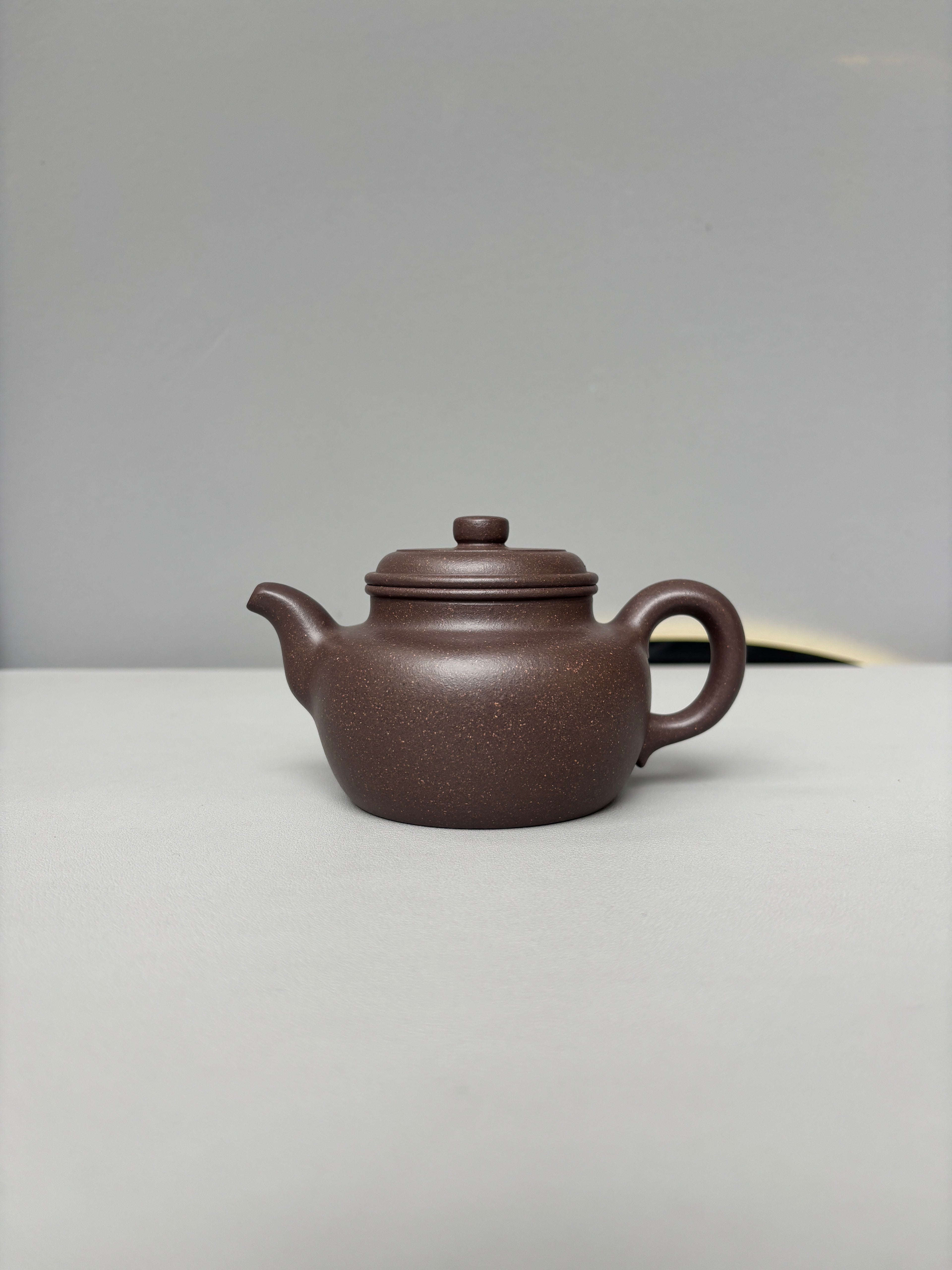 紫砂珍藏级精品｜省大师吴培林高徒·王雅丽 制【大蕴德钟壶】原矿优质天青泥·230cc