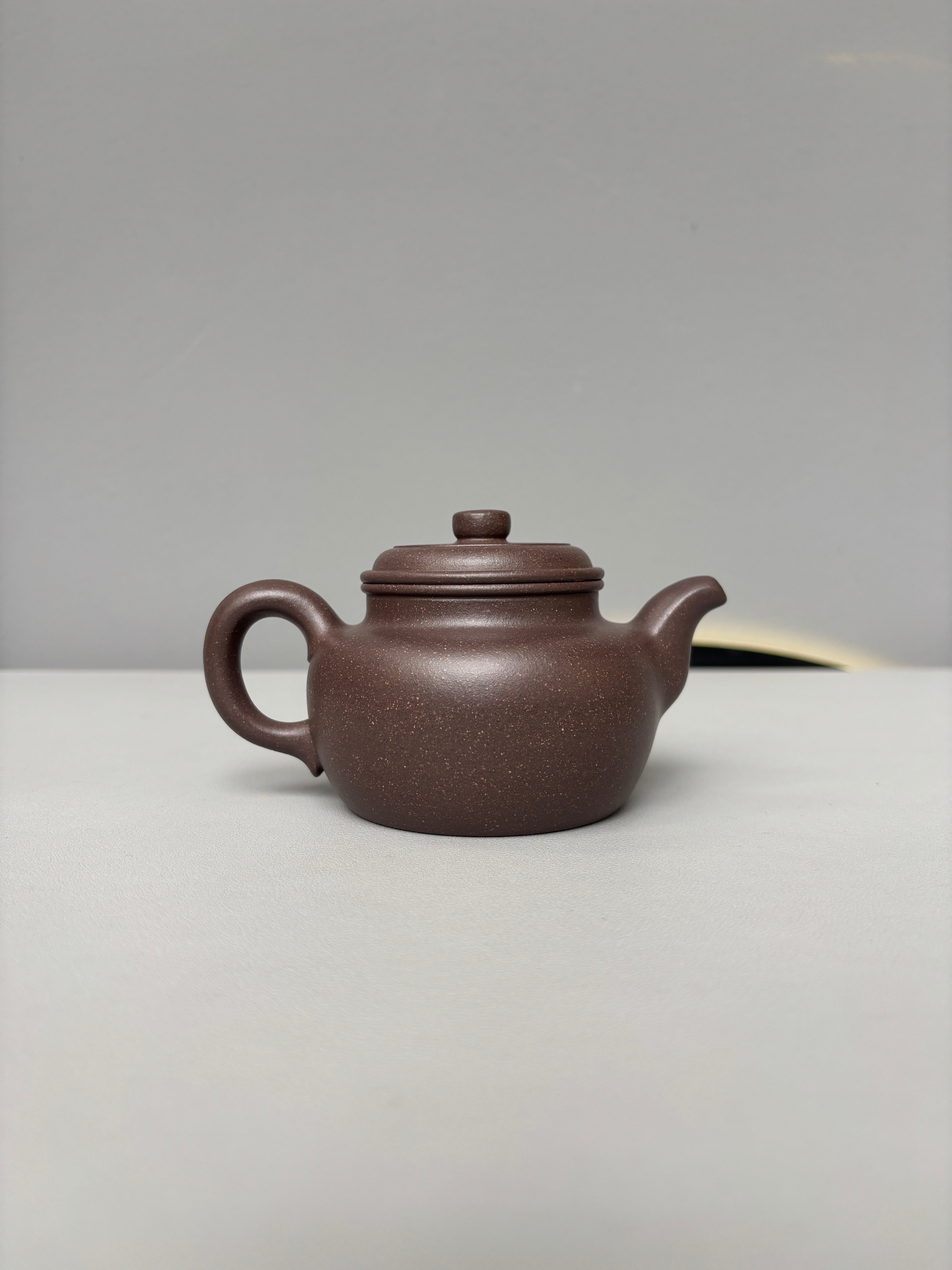 紫砂珍藏级精品｜省大师吴培林高徒·王雅丽 制【大蕴德钟壶】原矿优质天青泥·230cc