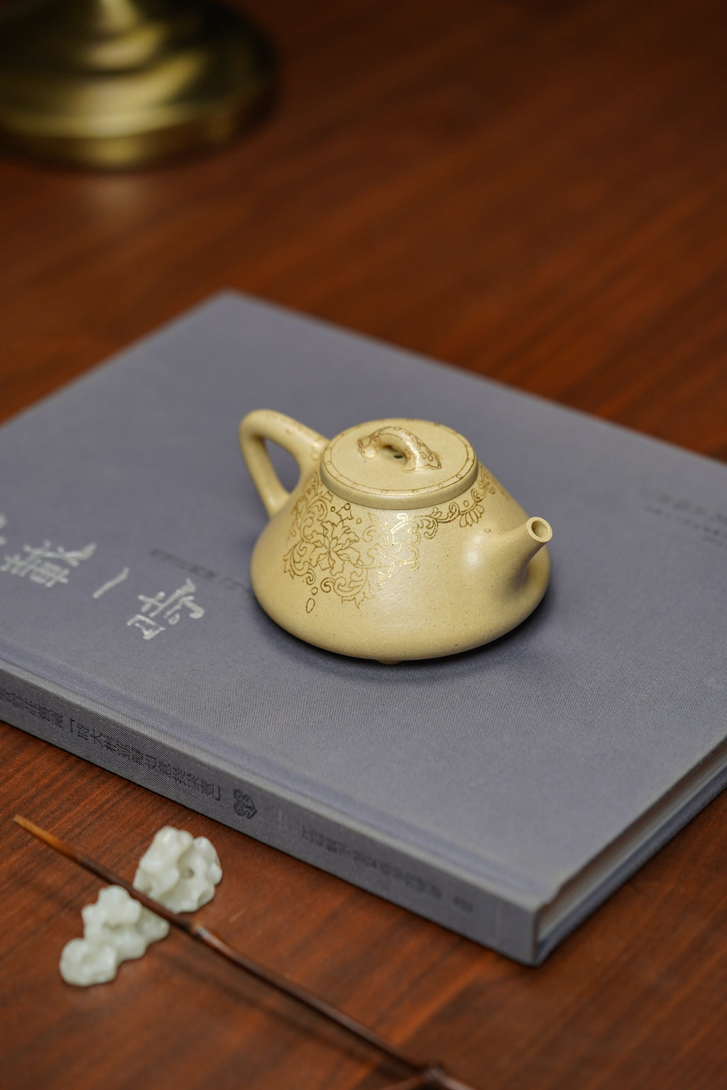 紫砂非遗花器泰斗·蒋蓉唯一嫡传｜蒋艺华亲制巅峰臻品【子冶石瓢壶】原矿极品本山绿泥 200cc