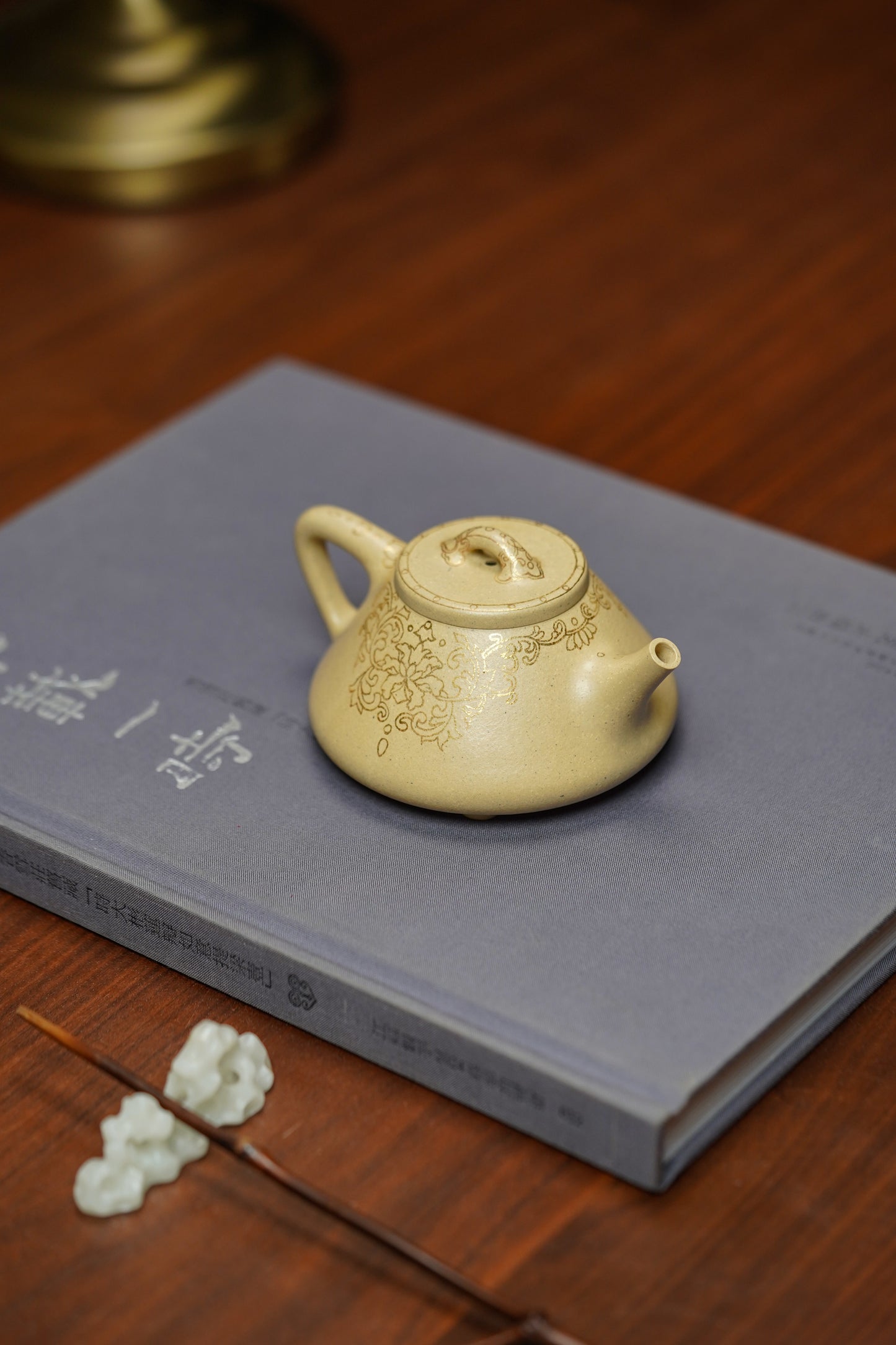 紫砂非遗花器泰斗·蒋蓉唯一嫡传｜蒋艺华亲制巅峰臻品【子冶石瓢壶】原矿极品本山绿泥 200cc