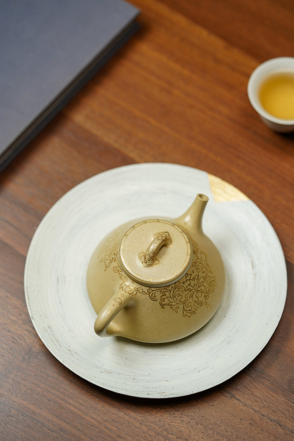 紫砂非遗花器泰斗·蒋蓉唯一嫡传｜蒋艺华亲制巅峰臻品【子冶石瓢壶】原矿极品本山绿泥 200cc