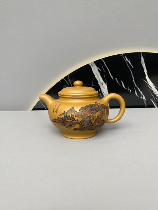 紫砂界彩刻山水标杆·李峰大师｜恭王府馆藏臻品《掇只壶》原矿优质黄金段·320cc