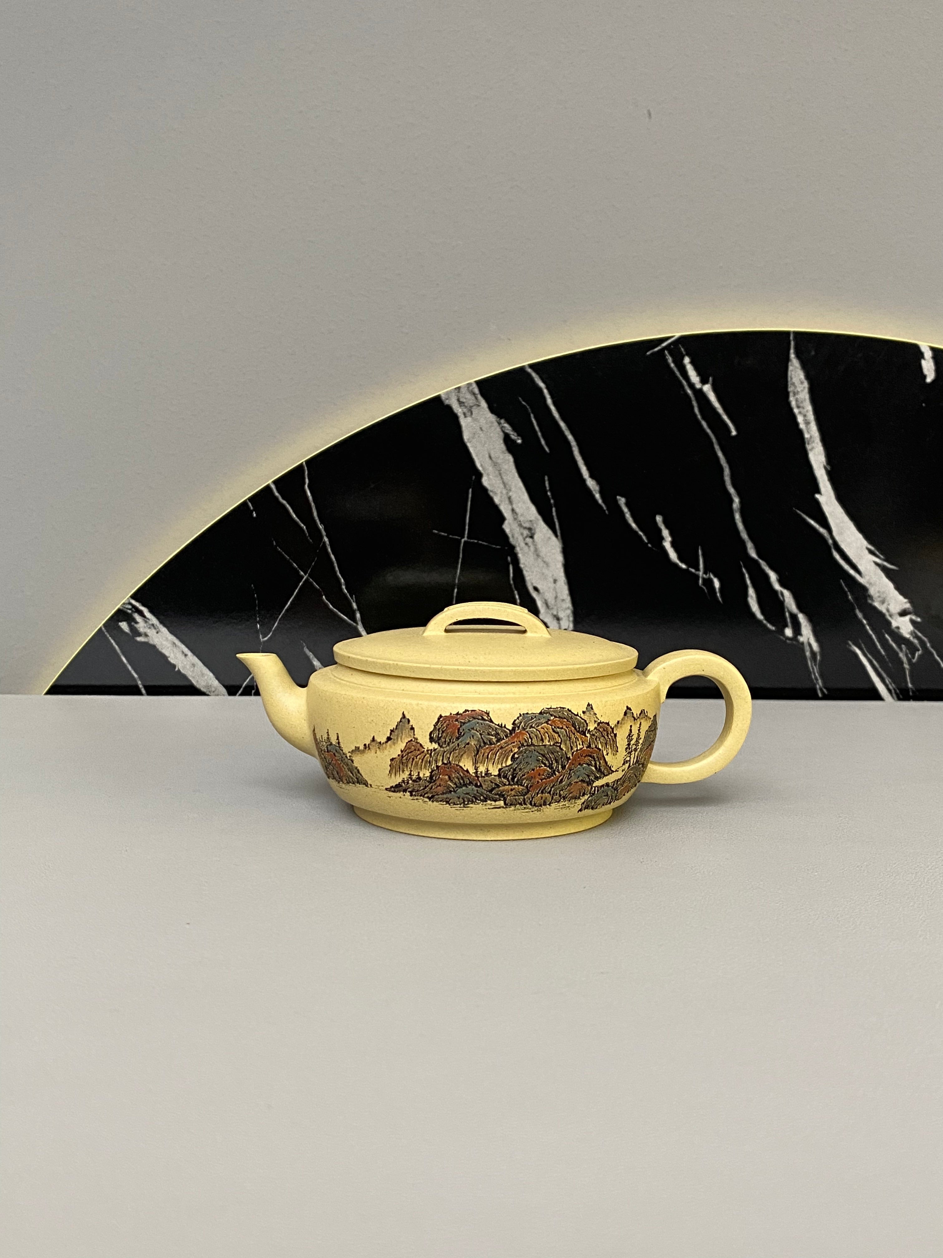紫砂界彩刻山水标杆·李峰大师｜恭王府馆藏臻品《汉瓦壶》原矿优质本山绿泥·160cc