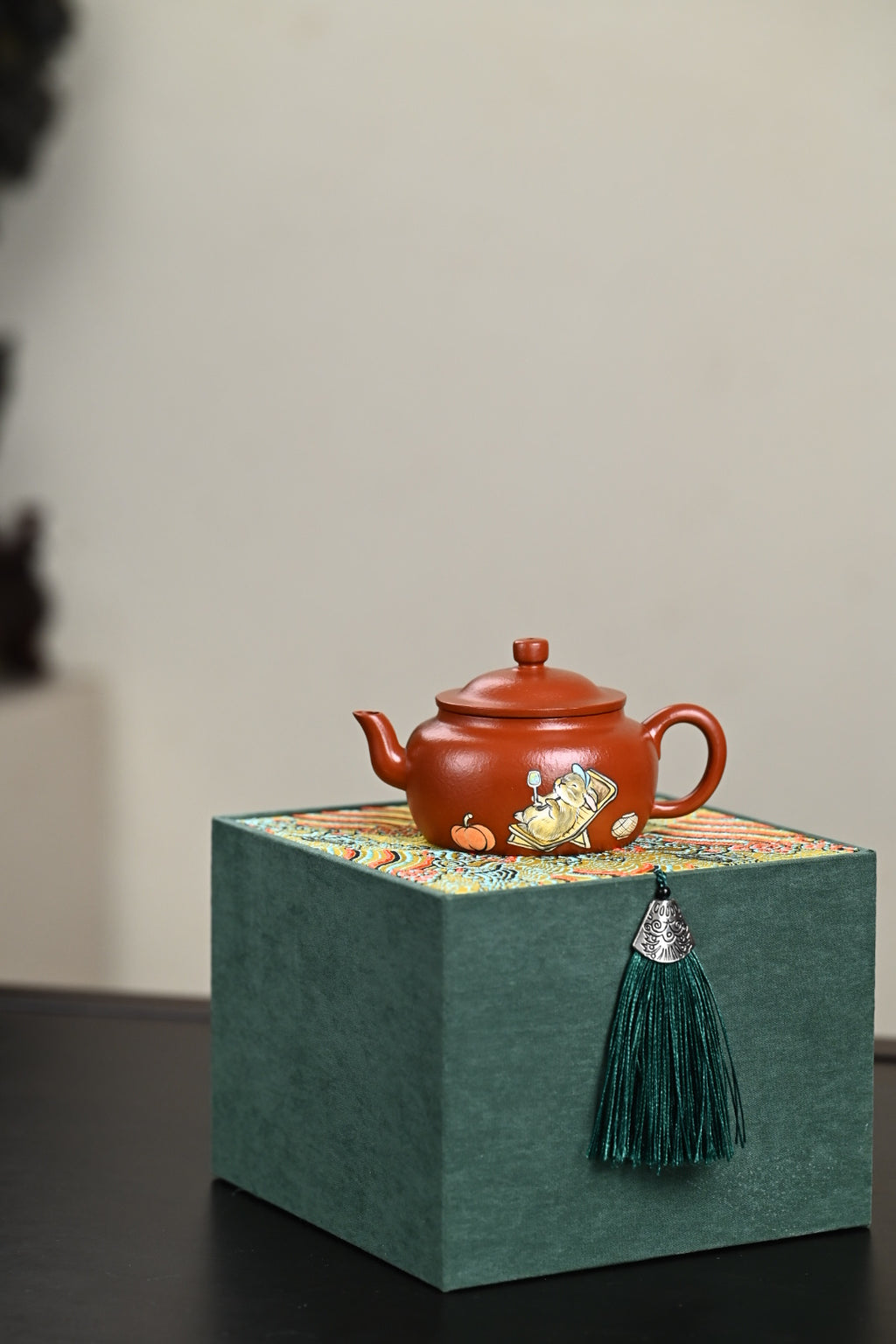 『旭帽』 极品皱皮朱泥·容量130cc·9孔出水·王老师（国家级工艺美术师）