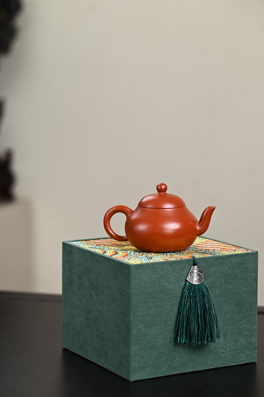 『梨形』 极品皱皮朱泥·容量130cc·9孔出水·王老师（国家级工艺美术师） - ZishaTeapotChina