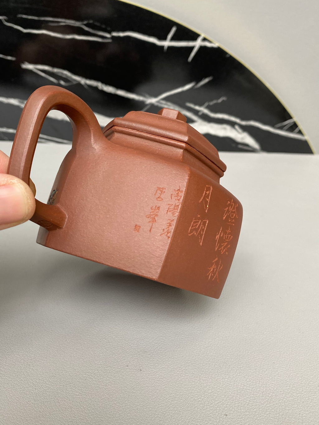 紫砂界彩刻山水标杆·李峰大师｜恭王府馆藏臻品《六方德钟》原矿优质底槽清·230cc