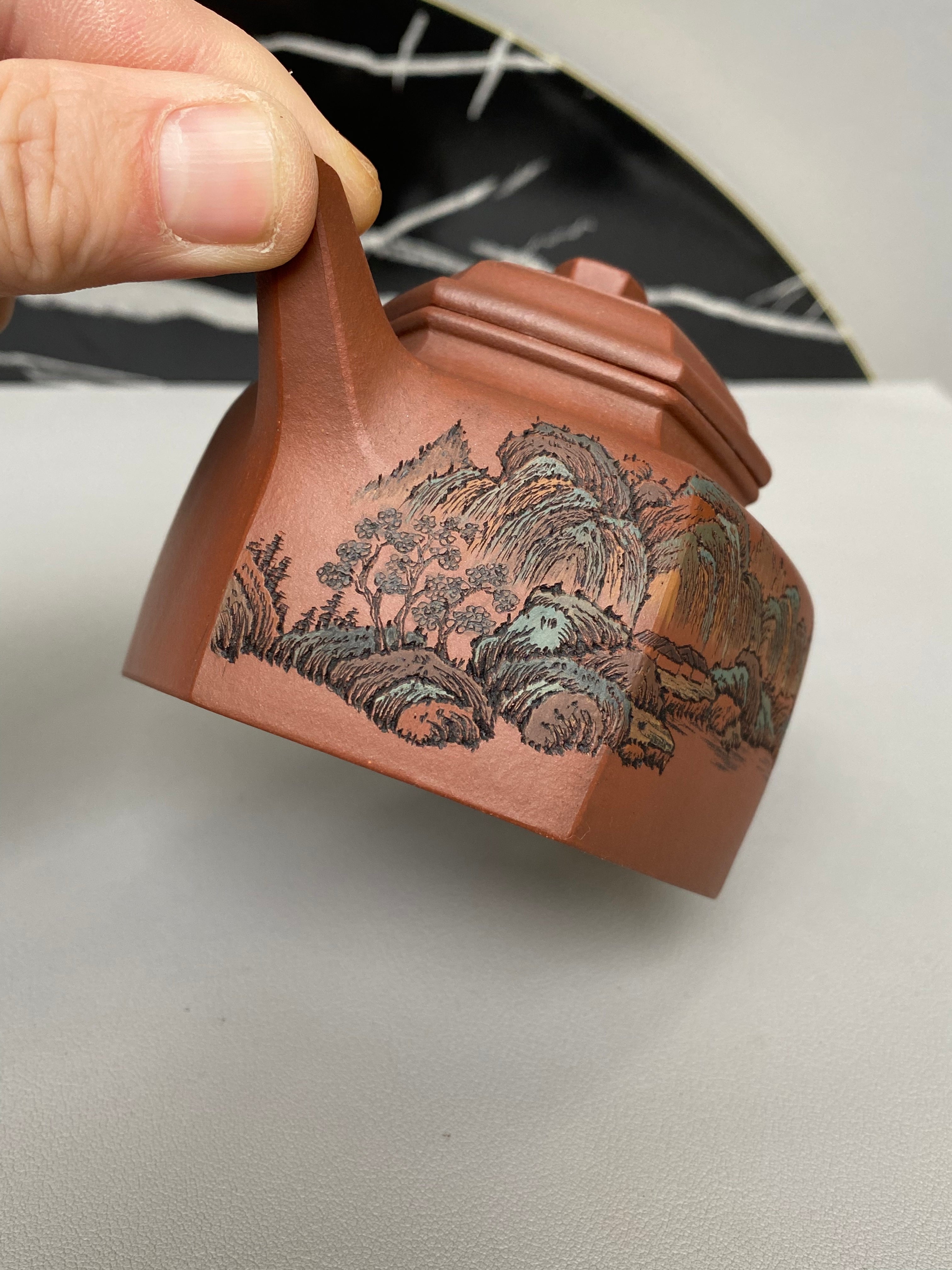 紫砂界彩刻山水标杆·李峰大师｜恭王府馆藏臻品《六方德钟》原矿优质底槽清·230cc