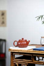 【筋纹西施】 制壶：范俊华（国家级工艺美术师） 泥料：原矿朱泥 容量：175cc
