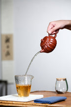 【筋纹西施】 制壶：范俊华（国家级工艺美术师） 泥料：原矿朱泥 容量：175cc