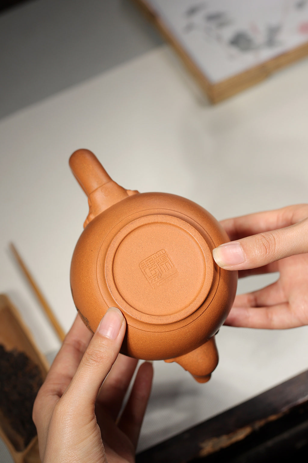 【龙行天下】 制壶：蔡一强（国家级工艺美术师） 泥料：原矿降坡泥 容量：425cc