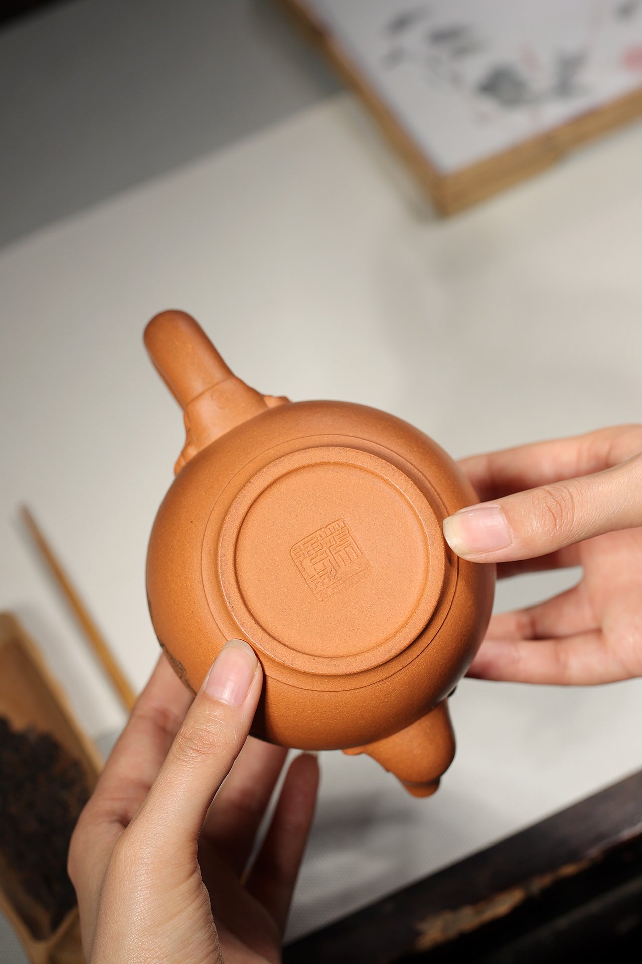 【龙行天下】 制壶：蔡一强（国家级工艺美术师） 泥料：原矿降坡泥 容量：425cc
