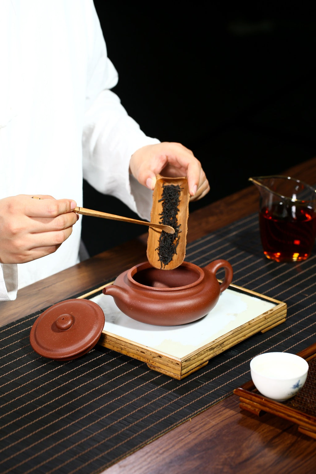 全手工【扁腹】 制壶：许响新（国家级助理工艺美术师） 泥料：原矿清水泥 容量：320cc