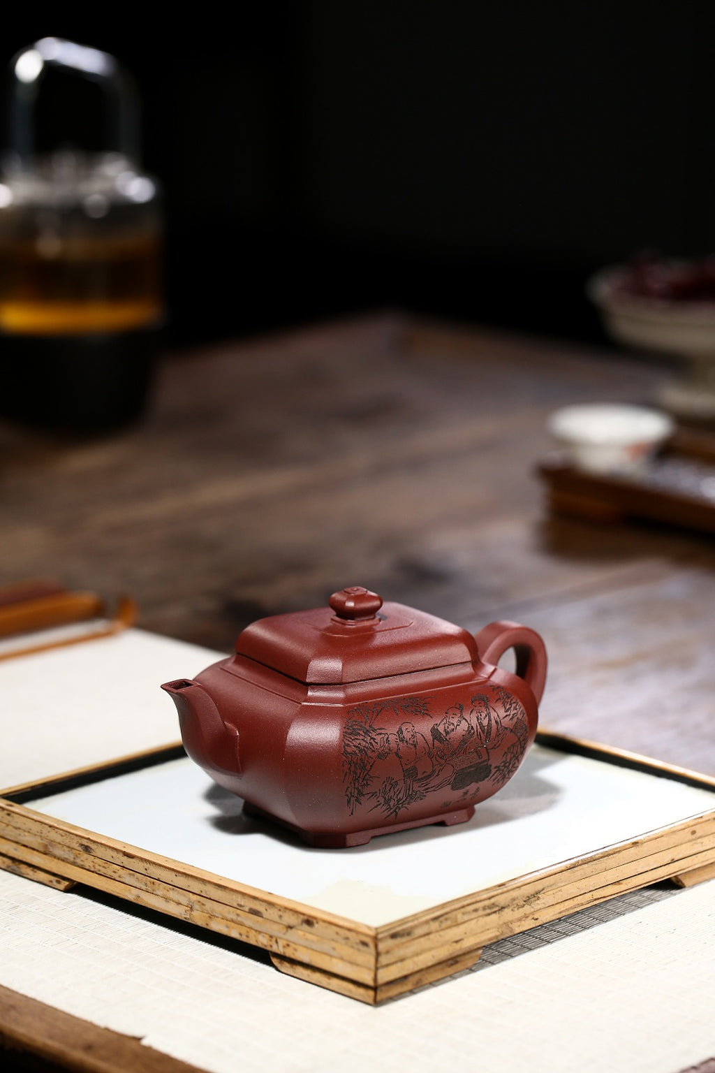 配持壶照 【福临八方】 制壶：刘彩萍（国家级工艺美术师） 原矿底槽青 320cc