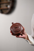 【暗香】 制壶：蒋春帆（国家级工艺美术师） 泥料：原矿紫泥 容量：270cc