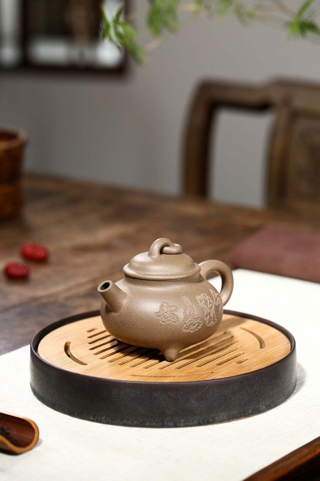 【三足容天】 制壶：陈晔（国家级工艺美术师） 泥料：原矿青段泥 容量：200cc