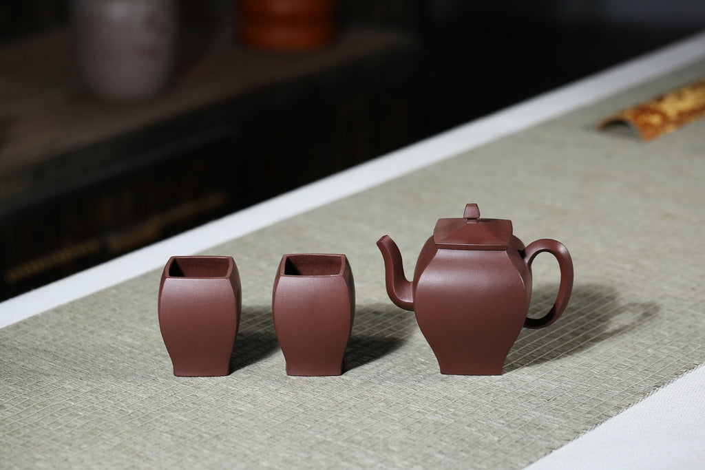 【玉婷套组】 制壶：范林强（国家级助理工艺美术师） 泥料：原矿紫泥 容量：250cc