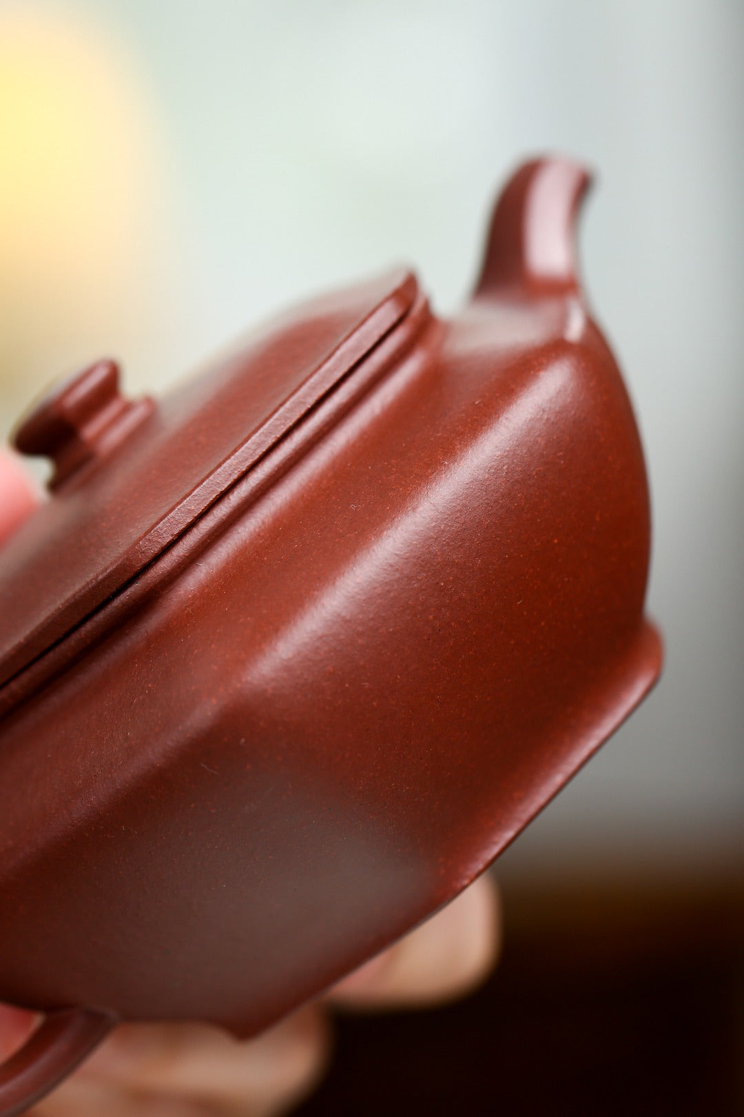 【六方福鼓】 制壶：刘彩萍（国家级工艺美术师） 泥料：原矿底槽清 容量：175cc