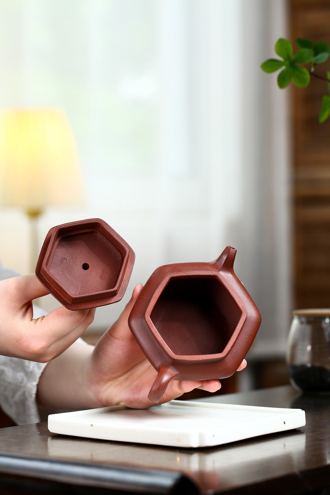 【六方福鼓】 制壶：刘彩萍（国家级工艺美术师） 泥料：原矿底槽清 容量：175cc