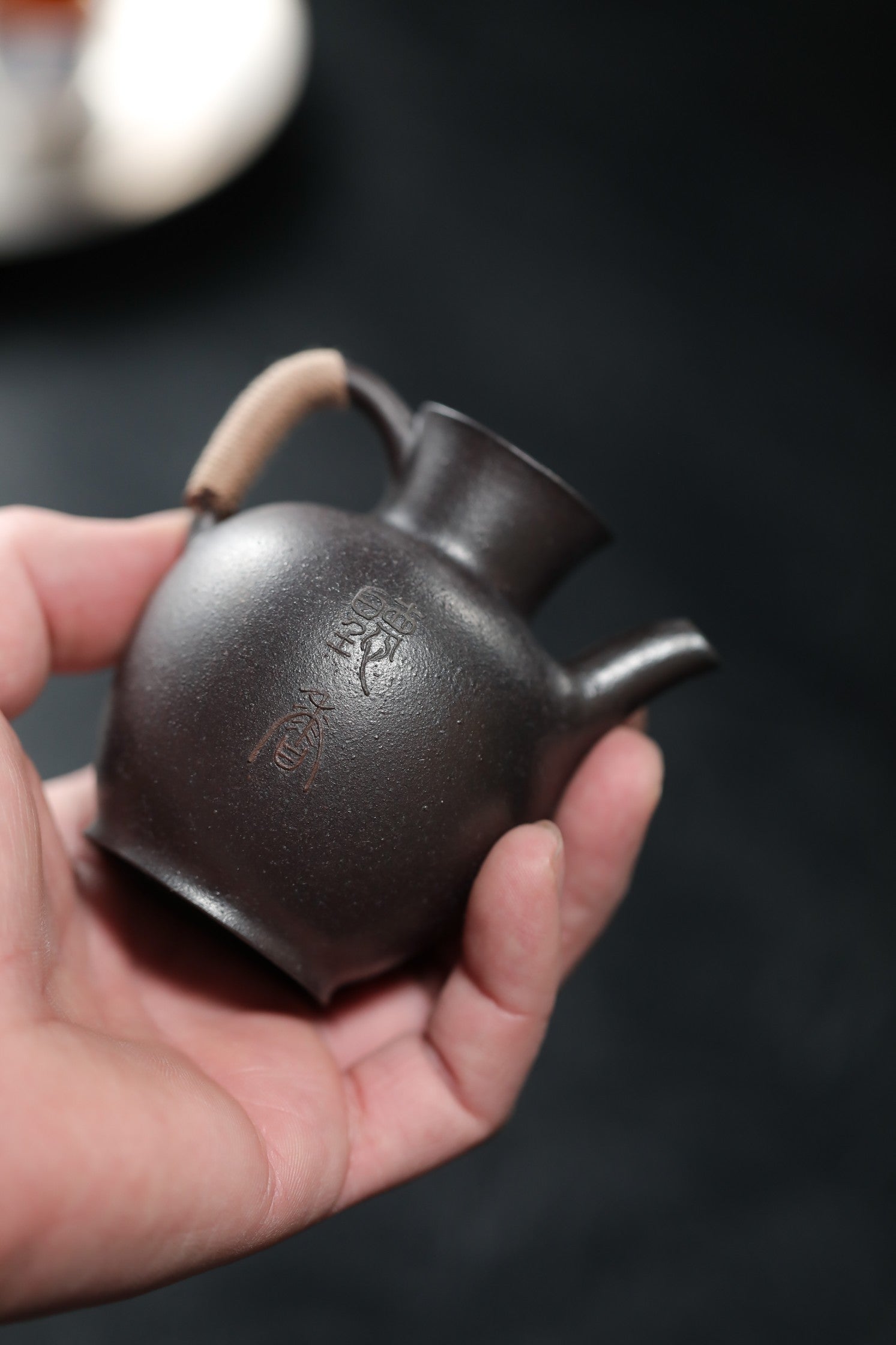 听香公道杯 | 【设计款全手工刻绘 容量150cc 编绳设计 原矿紫泥高温柴烧 】