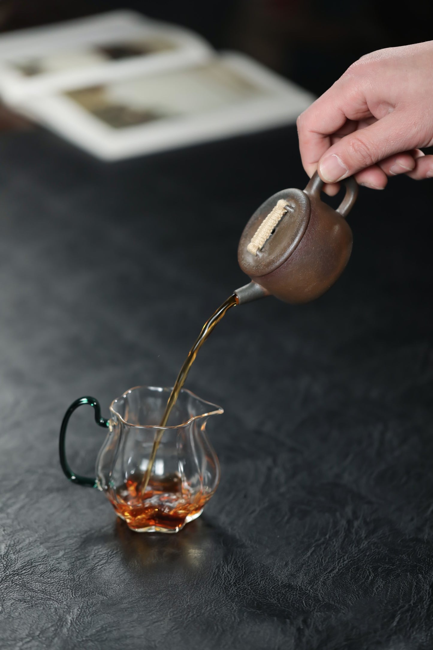 汉瓦 | 【慕古系列 半手工·手制·优质紫泥高温柴烧·容量100cc 立体堆绘 编绳滴钮 】