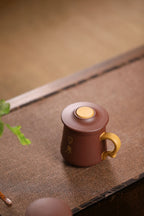 东方印象套组:配置:盖杯三件套 醒茶罐 泥料:紫泥 段泥 容量:盖杯300ml 醒茶罐200ml