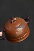 双研高 『灵猴献寿』 沉香降坡泥·容量500cc·9孔出水·王岳龄·国家级正高级工艺美术师 - ZishaTeapotChina